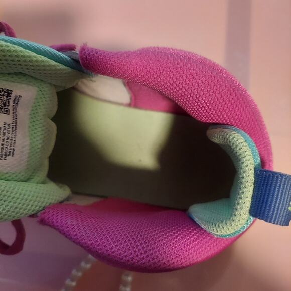 Nike Team Hustle D 9 DIGI GS Kids Sneaker, purple and teal ,  4Y - Picture 4 of 9